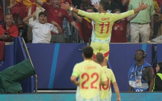 V体育官网-欧洲杯四分之一决赛：英格兰队实力过硬