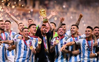 V体育官方app-哥伦比亚队在南美洲比赛中失利，遗憾止步