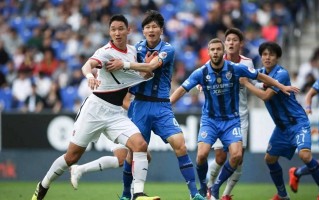 V体育官方app-精彩回放：首尔足球队大胜对手