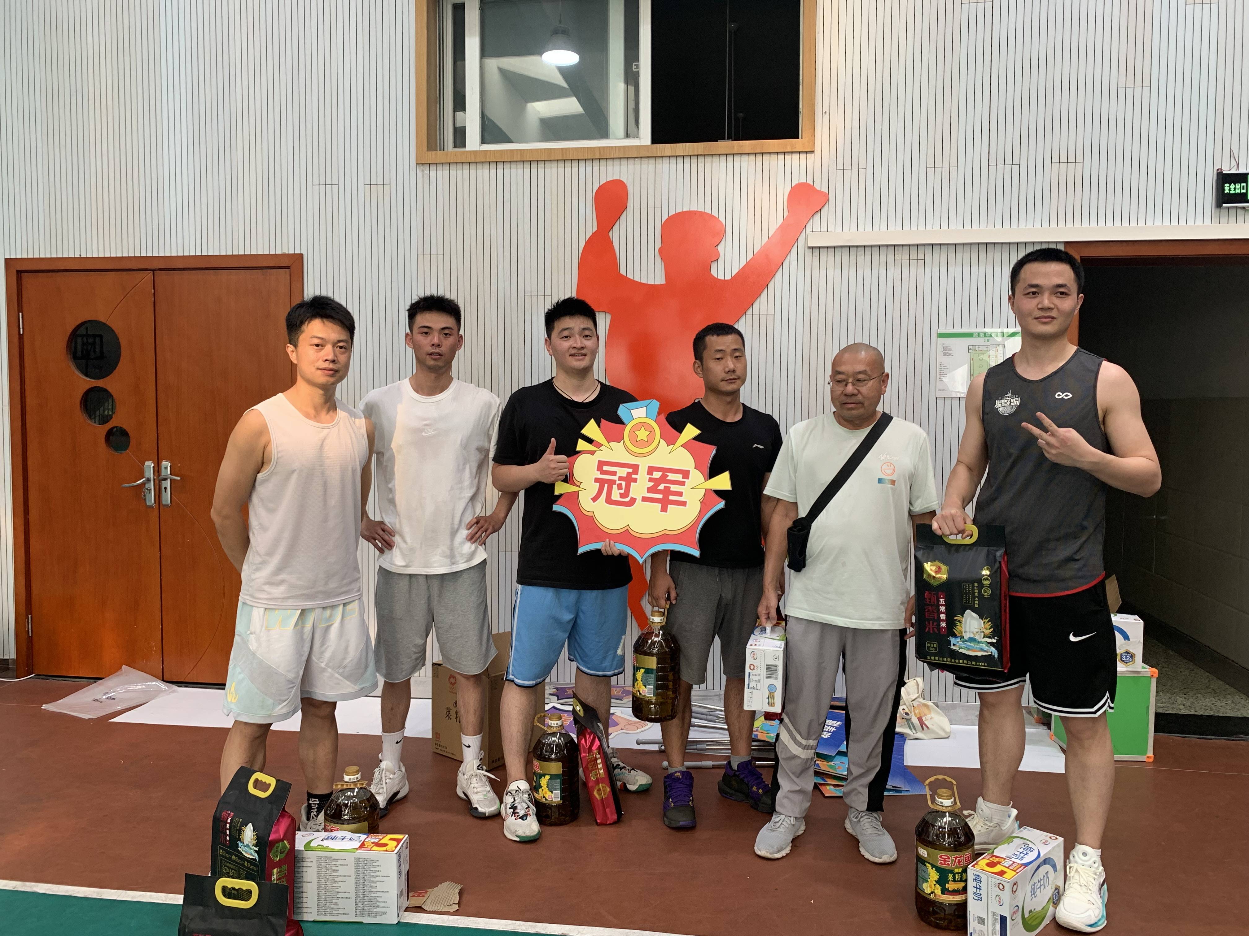 vsports体育-比赛中的精彩瞬间赢得观众掌声-第1张图片-V体育