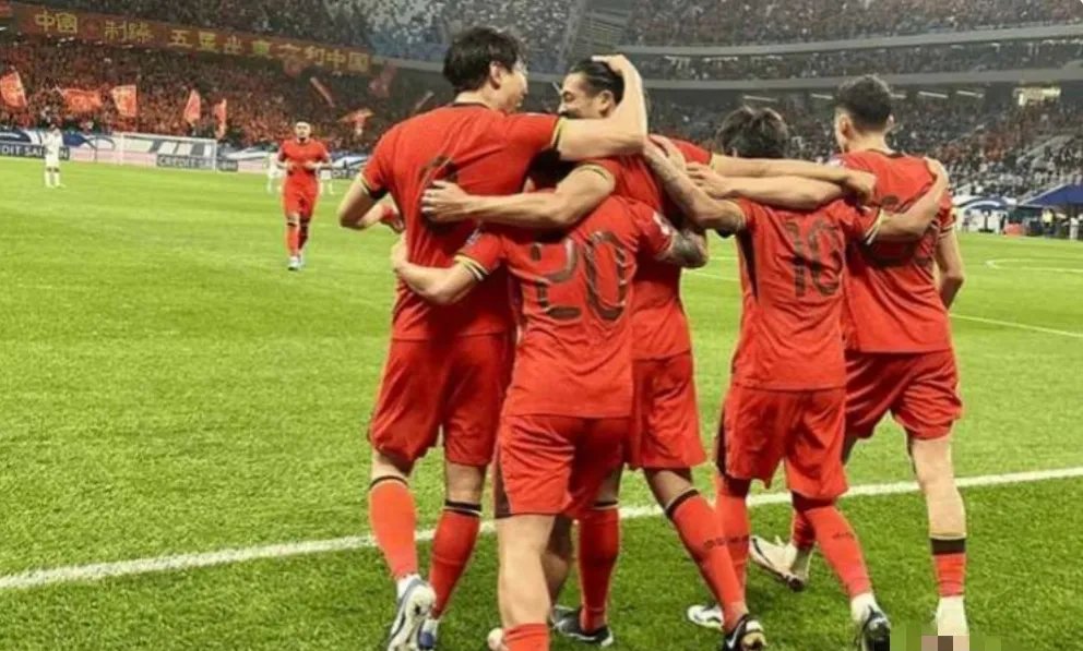 V体育官方app-国内足球赛事精彩纷呈，好戏连连-第2张图片-V体育