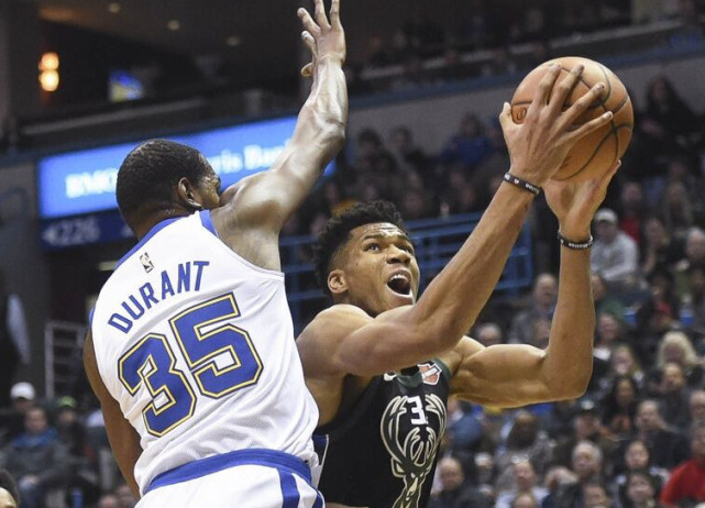 V体育官网-雄鹿客场盗币成功，掀起连胜热潮-第1张图片-V体育