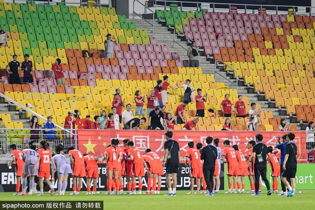 V体育-足球豪强备战,争夺荣耀无比激烈-第2张图片-V体育 V体育-足球豪强备战,争夺荣耀无比激烈-第2张图片-V体育