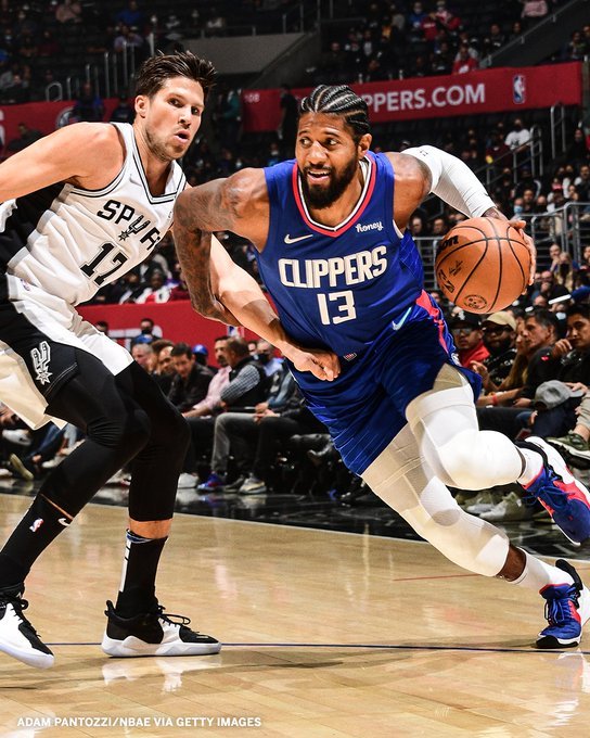 vsports体育-防守端展现团队力量,对手难有突破机会-第2张图片-V体育 vsports体育-防守端展现团队力量,对手难有突破机会-第2张图片-V体育