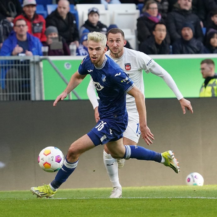 V体育-霍芬海姆主帅赛后点评球队表现起伏-第2张图片-V体育 V体育-霍芬海姆主帅赛后点评球队表现起伏-第2张图片-V体育