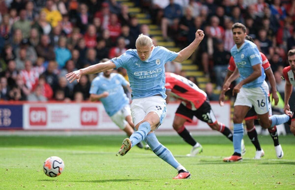 V体育官网-红队攻防兼备，绝杀赛场领跑-第1张图片-V体育