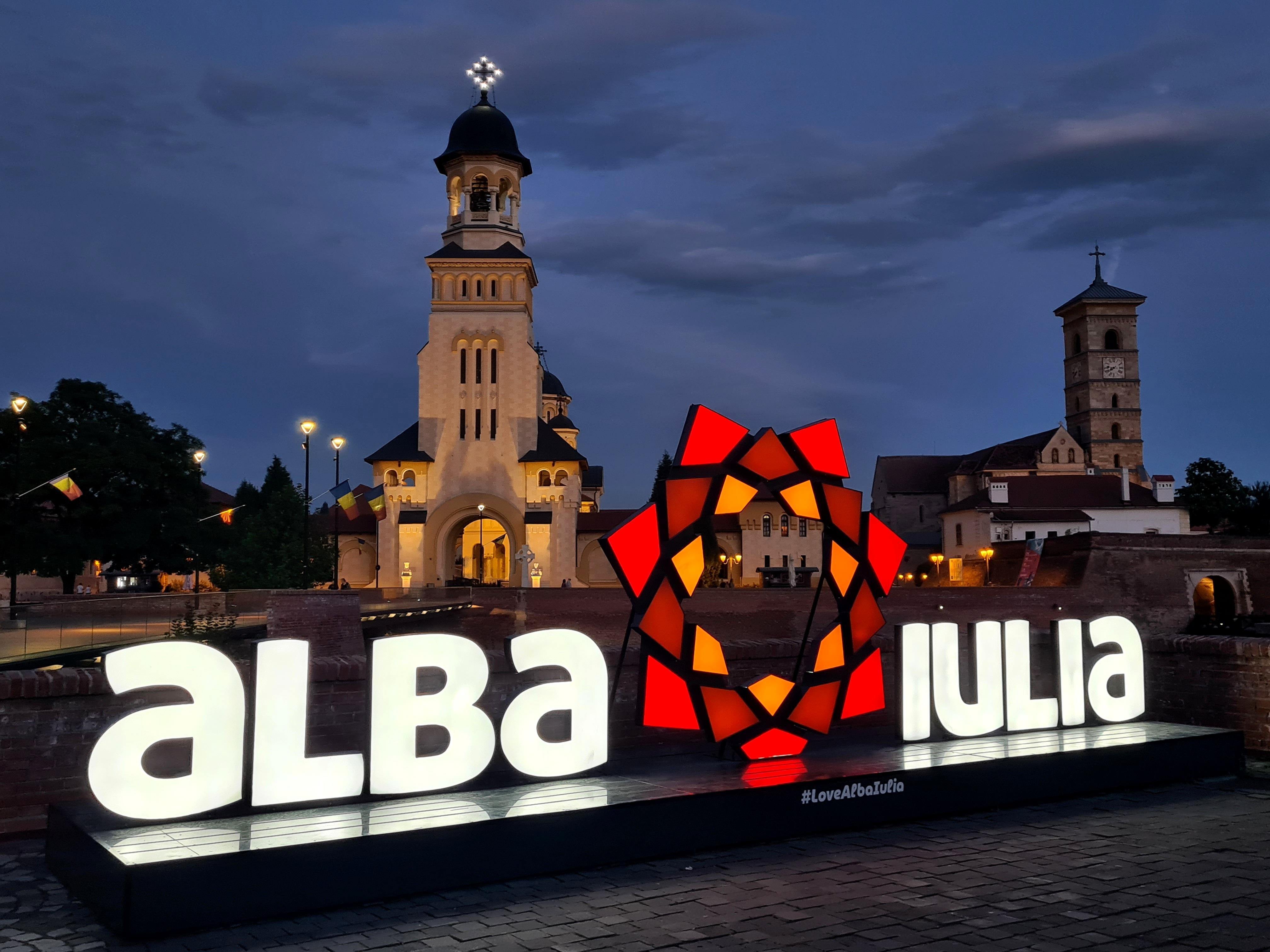 vsports体育-特兰西瓦尼亚队奉献精彩,球迷热情高涨-第1张图片-V体育 vsports体育-特兰西瓦尼亚队奉献精彩,球迷热情高涨-第1张图片-V体育