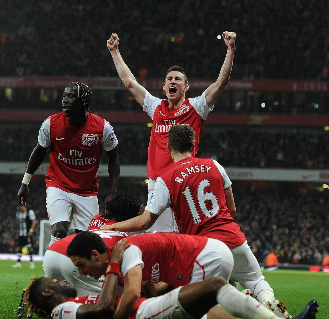 V体育官方app-纽卡斯尔联客场取胜,豪取关键三分-第1张图片-V体育 V体育官方app-纽卡斯尔联客场取胜,豪取关键三分-第1张图片-V体育