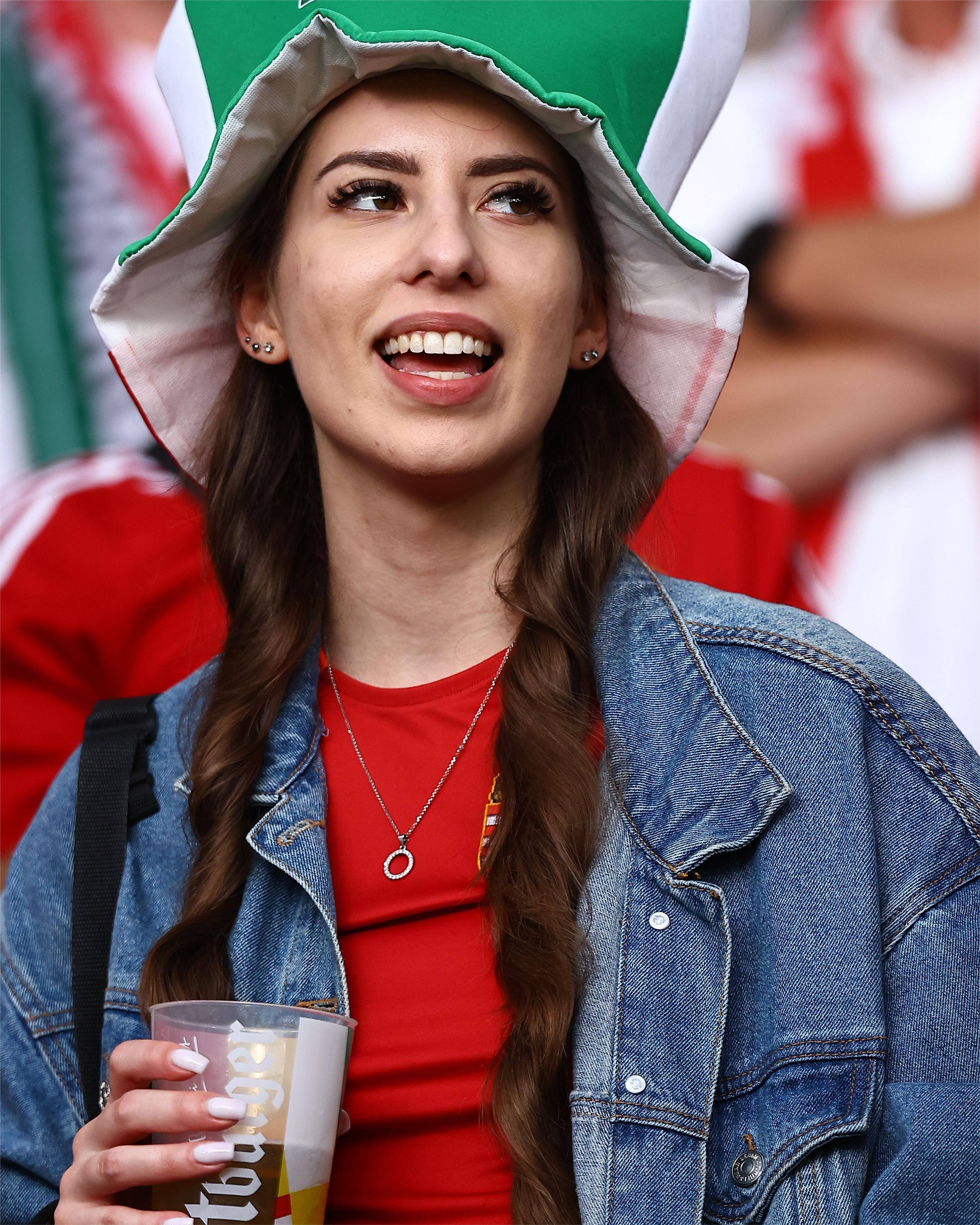 V体育官网-欧州联盟比赛反响火爆球迷情绪高涨-第1张图片-V体育 V体育官网-欧州联盟比赛反响火爆球迷情绪高涨-第1张图片-V体育