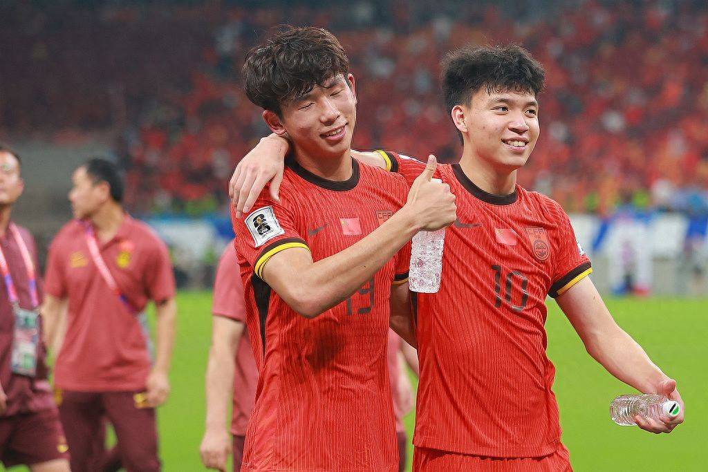 V体育官网-亚洲杯赛开启,各国球队实力不相上下-第2张图片-V体育 V体育官网-亚洲杯赛开启,各国球队实力不相上下-第2张图片-V体育